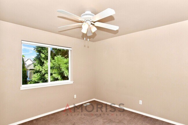 Building Photo - Spacious 4bd - 2.5ba Bonney Lake Home on Quiet Cul-de-Sac