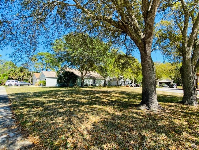 Building Photo - 1435 Crane Creek Blvd