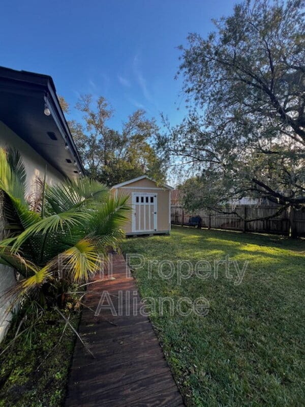 Building Photo - 4044 Tenita Dr