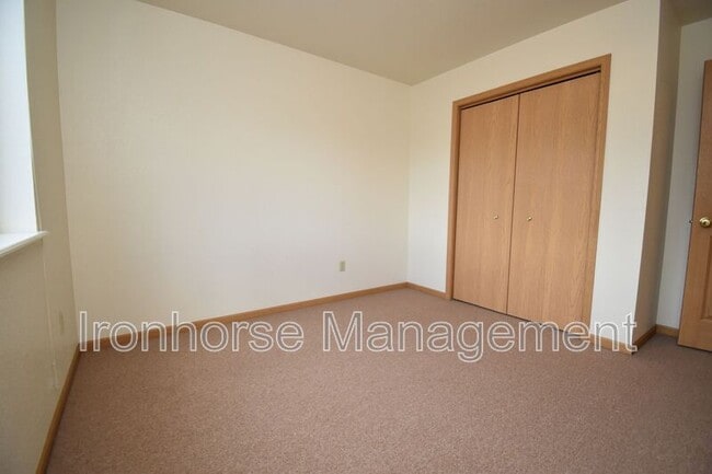 Building Photo - 2471 Wheeler Dr