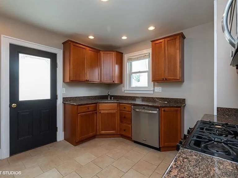 Building Photo - 1022 Menoher Blvd