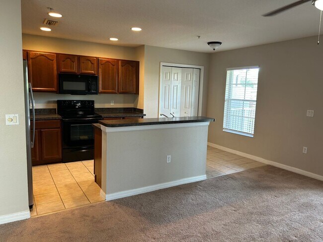 Building Photo - 458 Tradition Ln