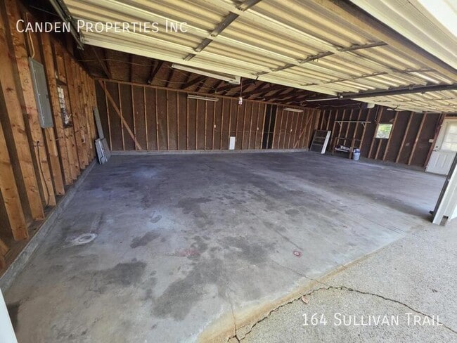 Building Photo - 164 Sullivan Trail
