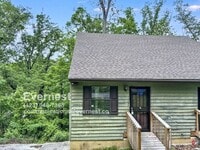 Building Photo - 1-Bedroom, 1-Bathroom Apartment in Conveni...