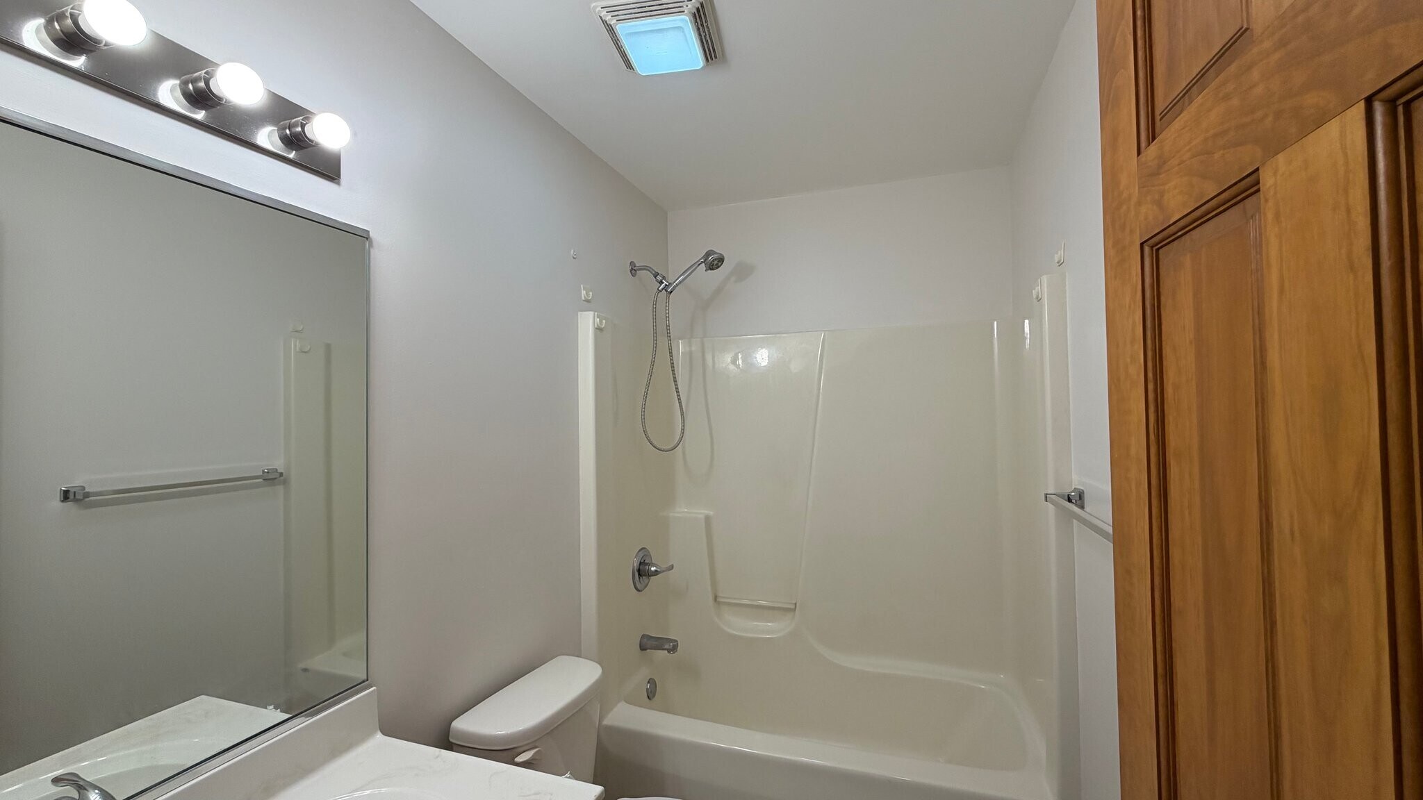 Building Photo - 6387 Amanda Dr