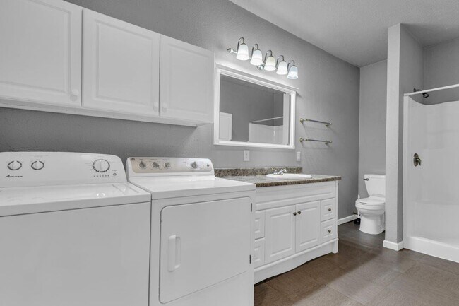 Building Photo - 510 US-14