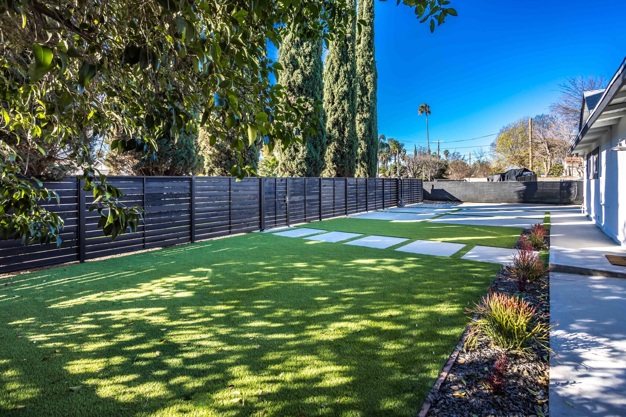 Building Photo - 19119 Ingomar St