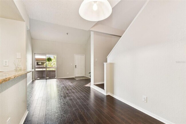 Building Photo - 10263 Gandy Blvd N