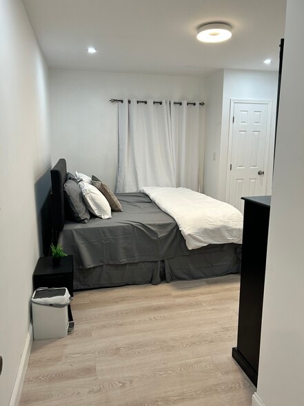 Building Photo - 8526 167th St