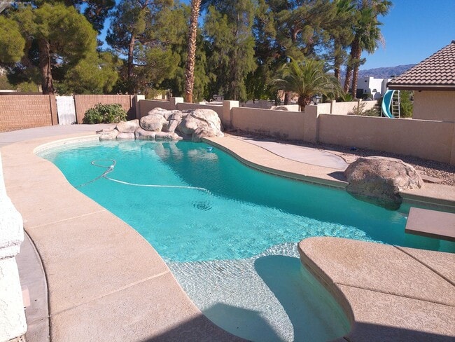 Building Photo - Stunning Lake Havasu Rental 4 BR/ 3BA Pool Home Backing to Park