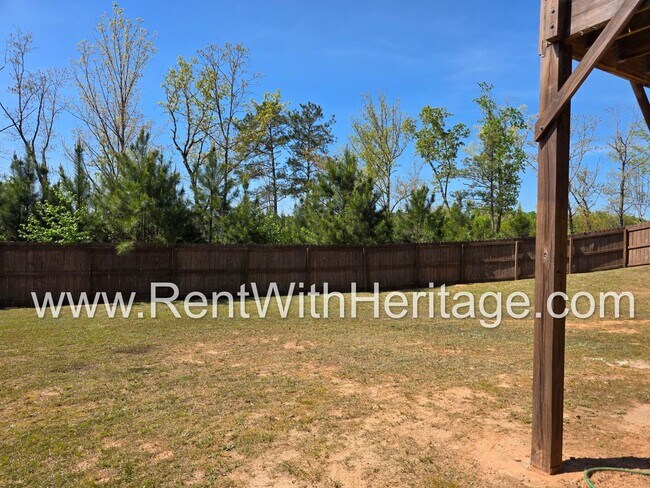 Building Photo - ABSOLUTELY BEAUTIFUL 5 BEDROOM/ 4.5 BATH HOME YOU DONT WANT TO MISS.