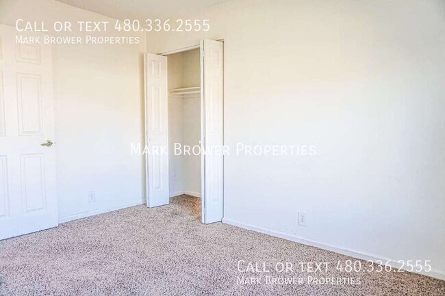 Building Photo - 909 W Bell De Mar Dr