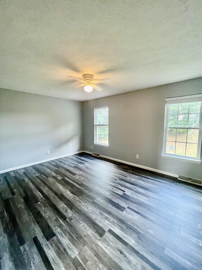 Building Photo - 1069 Blue Ridge View Cir