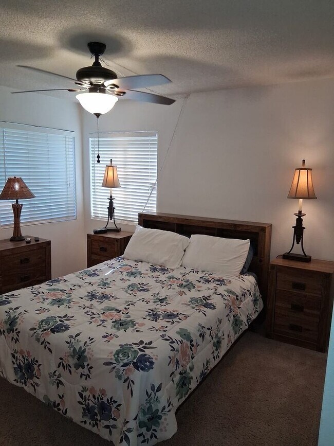 Building Photo - Dream Riverfront 2BR Condo in Bullhead City
