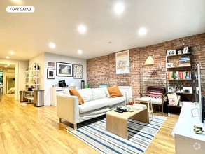 Building Photo - 434 6th St