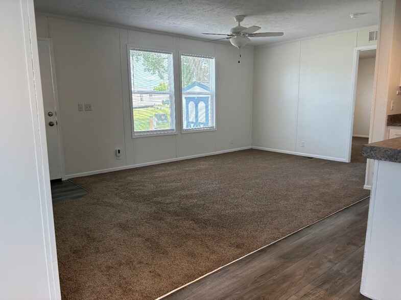 Building Photo - 317 Autumn Park Dr