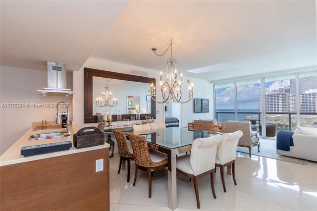 Building Photo - 495 Brickell Ave