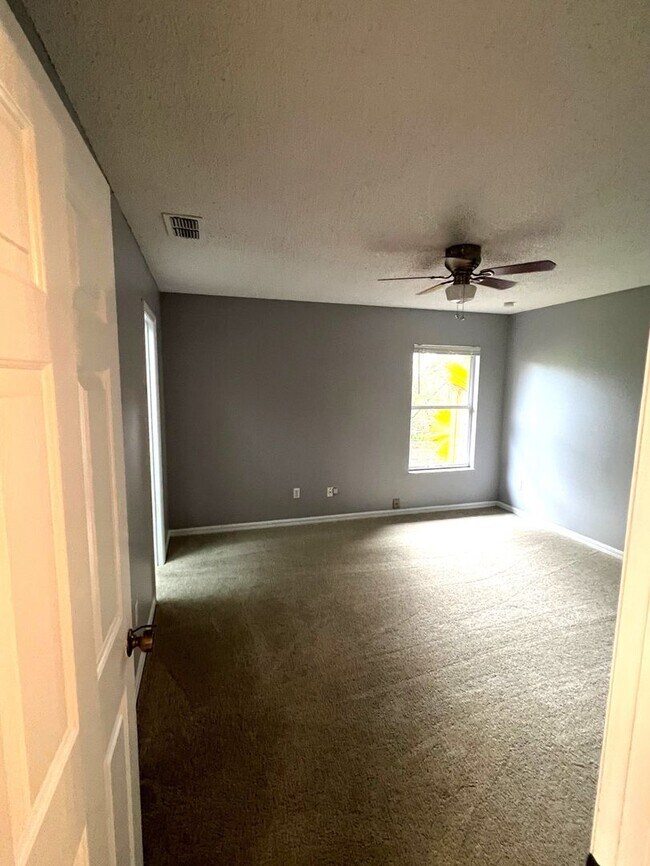 Building Photo - Beautiful 3 Bed/2 Bath Single Family Home In Deltona!!