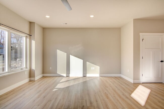 Building Photo - Brand New Luxury Townhomes: 3BR, 2.5Bath A...