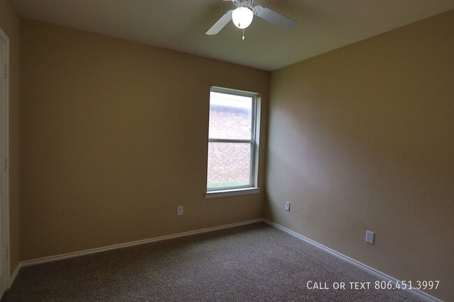 Building Photo - Gorgeous, 3/2/2 home in North Lubbock, Clo...