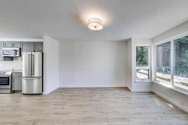 Building Photo - 2137 Lombard St