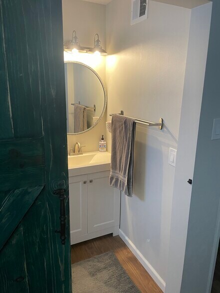 Master Bathroom - 911 E San Juan Ave