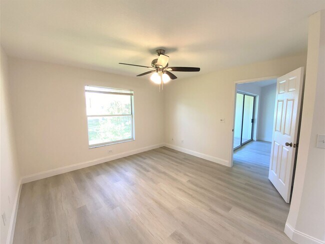Building Photo - 776 Landover Cir