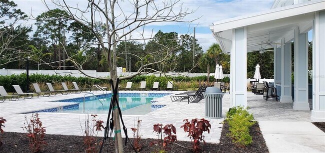 Building Photo - 4012 Via Sienna Cir