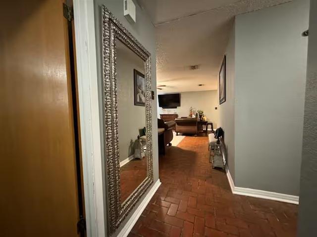 Building Photo - 690 Sommerfeld Dr