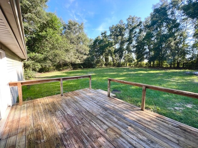 Building Photo - 4011 Wood Dr