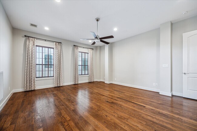 Building Photo - 4715 Jackson St