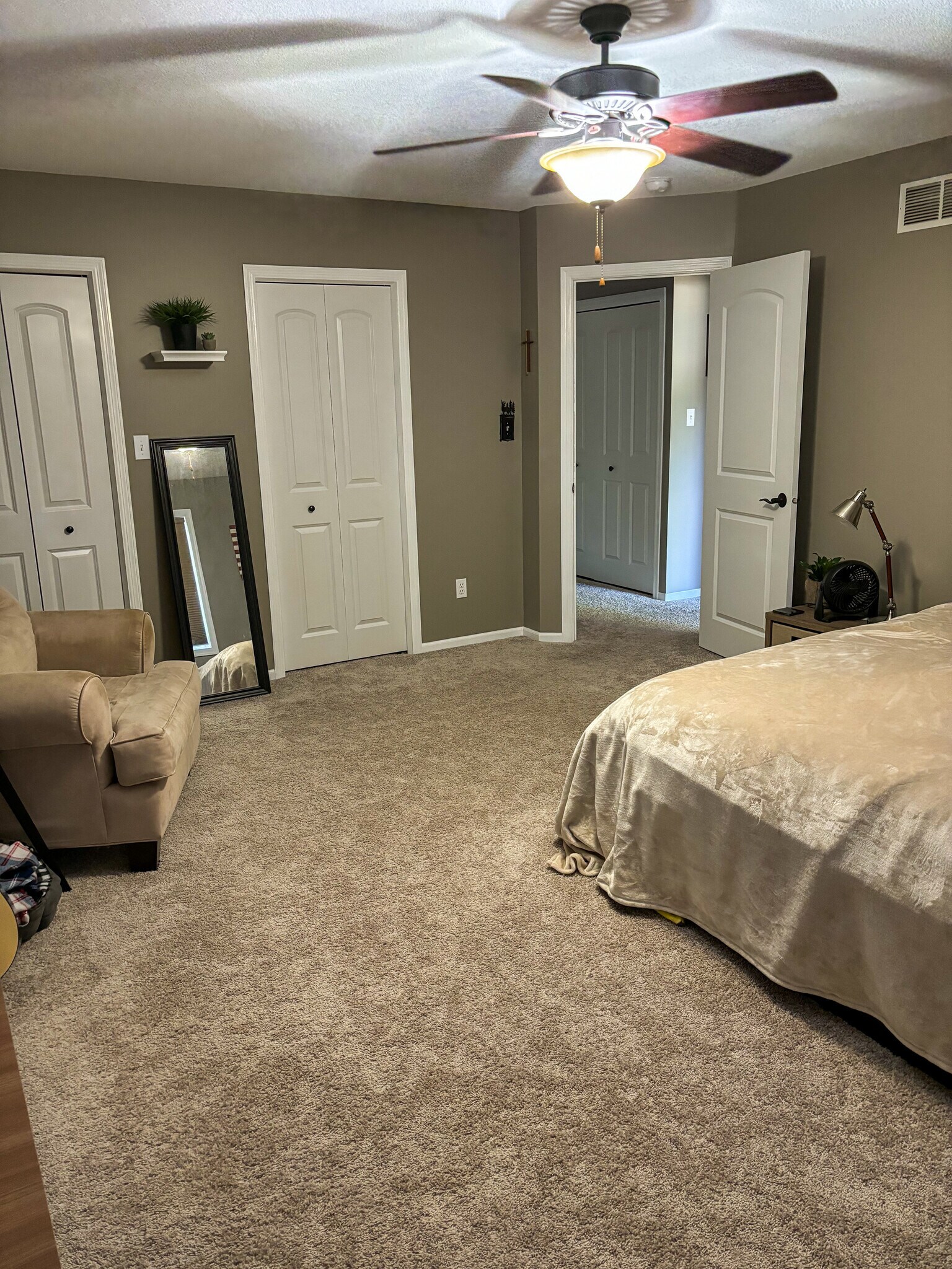 Building Photo - 1030 68th St