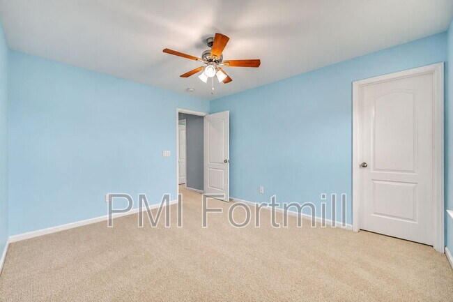 Building Photo - 1080 Crescent Moon Dr