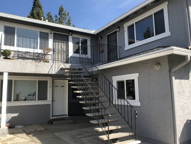 Building Photo - Convenient Santa Clara Location