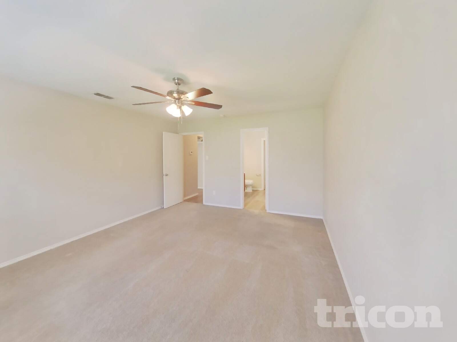 Building Photo - 528 Shell St