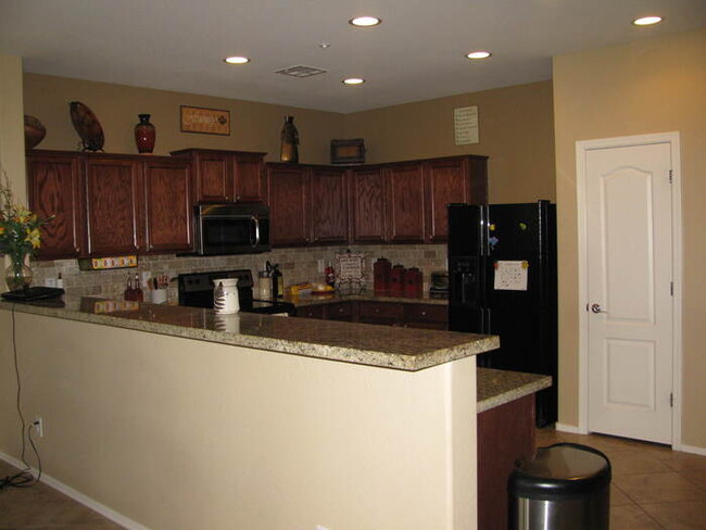 Building Photo - Great Vistancia Home!