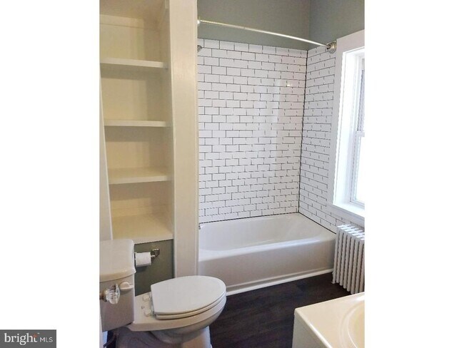 Building Photo - 115 N Main St