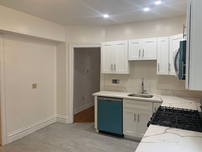 Building Photo - Incredible Shadyside Home!