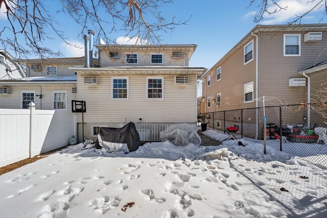 Building Photo - 147-20 226th St