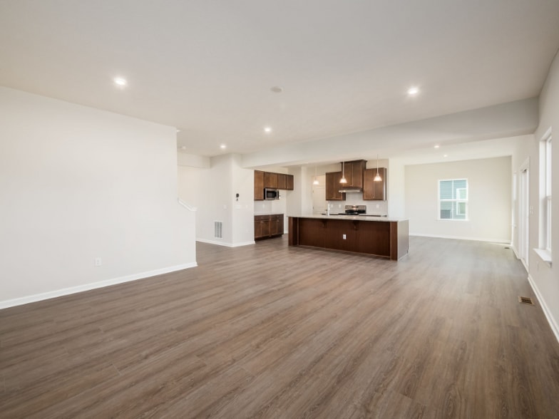 Building Photo - 376 Alicia Kelton Dr