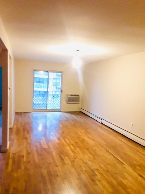 Primary Photo - 2809 Bragg St
