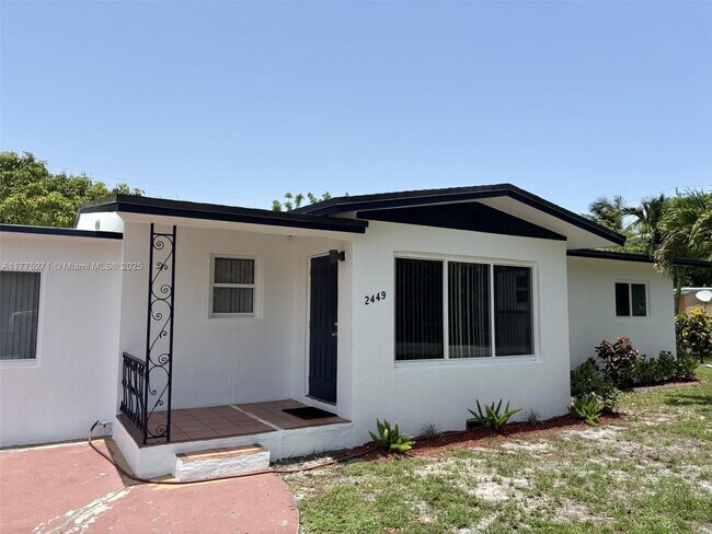 Primary Photo - 2449 SW 7th St