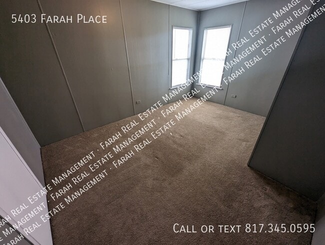Building Photo - 5403 Farah Pl