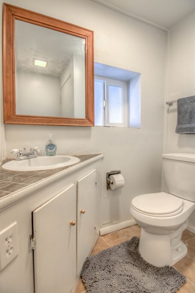 Building Photo - Spacious 4BR in Tucson
