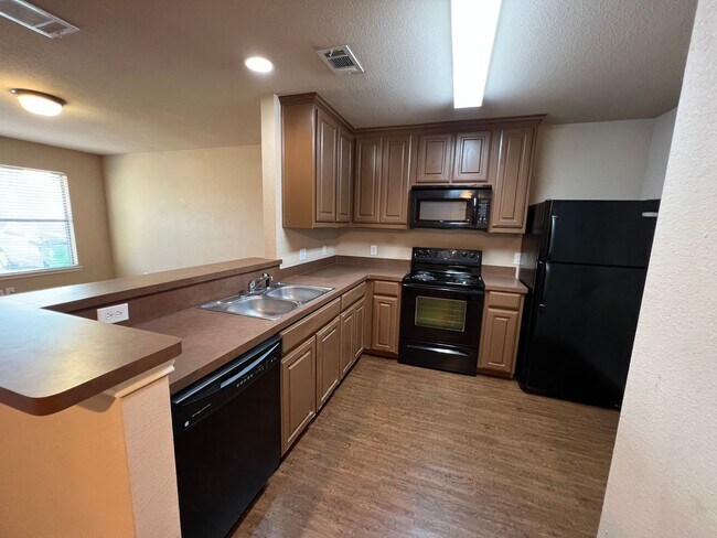 Building Photo - Welcome home to this spacious 3-bedroom, 2-bath quadplex in Krum!