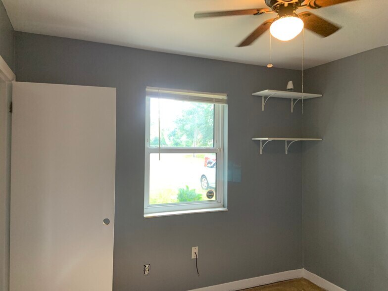 Bedroom 2 - 800 Blue Springs Dr