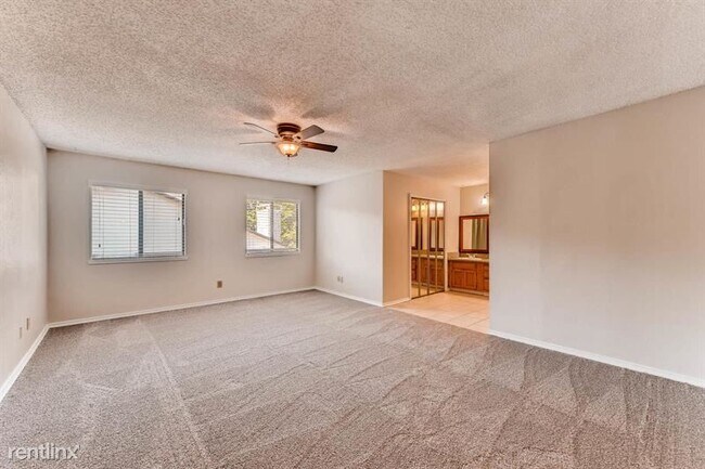 Building Photo - 4 br, 2.5 bath House - 3305 Castle Drive UNIT