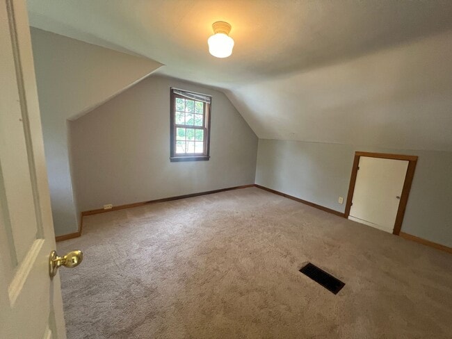 Building Photo - 4003 Drexel Ave