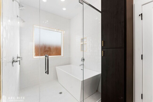 Building Photo - Pre-Leasing Fall of 2026!! Luxury Homes!!