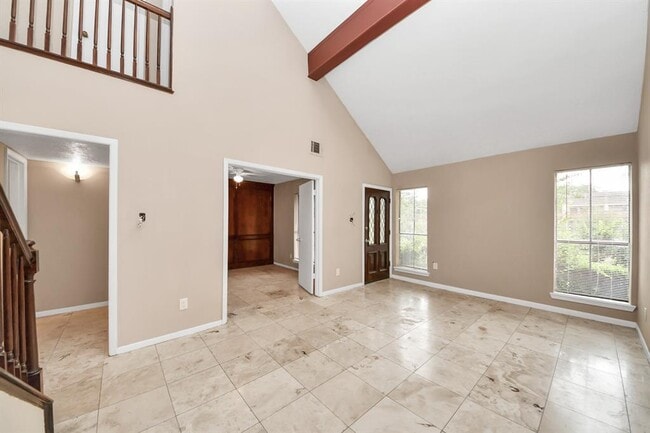 Building Photo - 3009 Beecave Dr